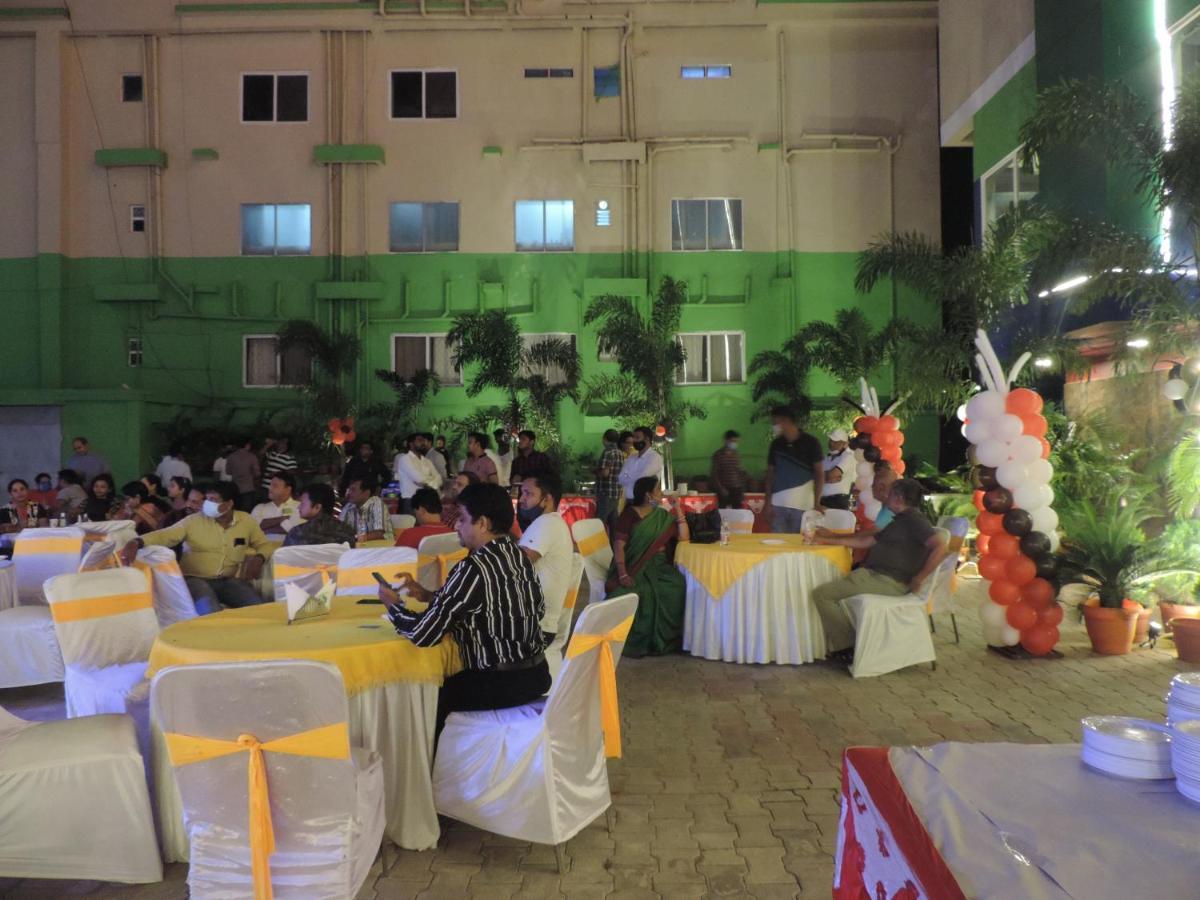 Om Leisure Hotel - Bbsr Bhubaneswar Esterno foto
