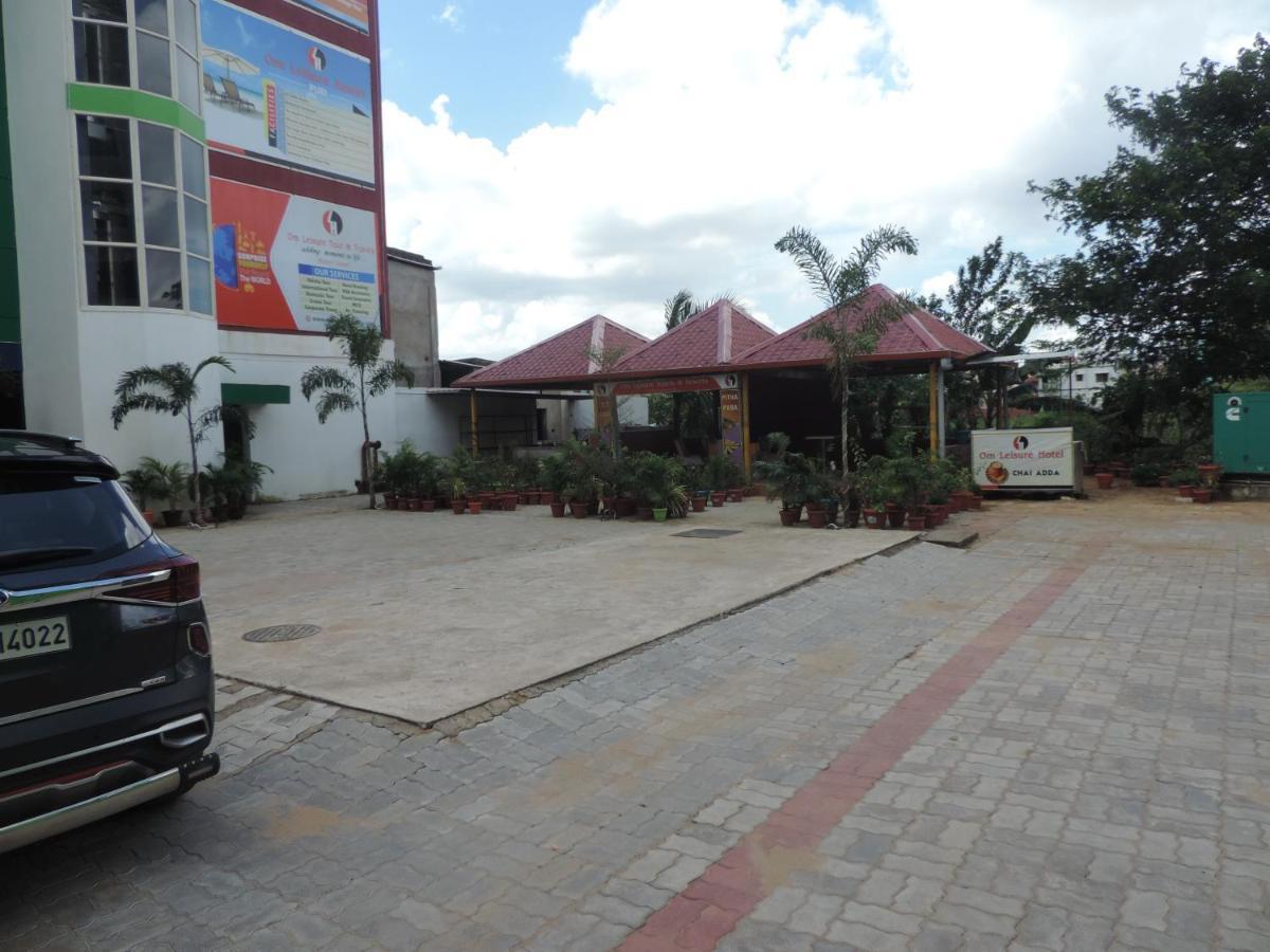 Om Leisure Hotel - Bbsr Bhubaneswar Esterno foto